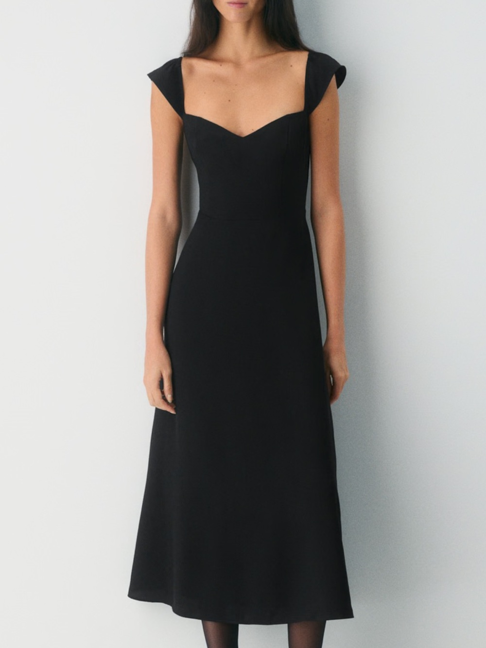 GREEN Aritzia WILFRID Voyage Sweetheart Neck Midi Dress in colour Scarab